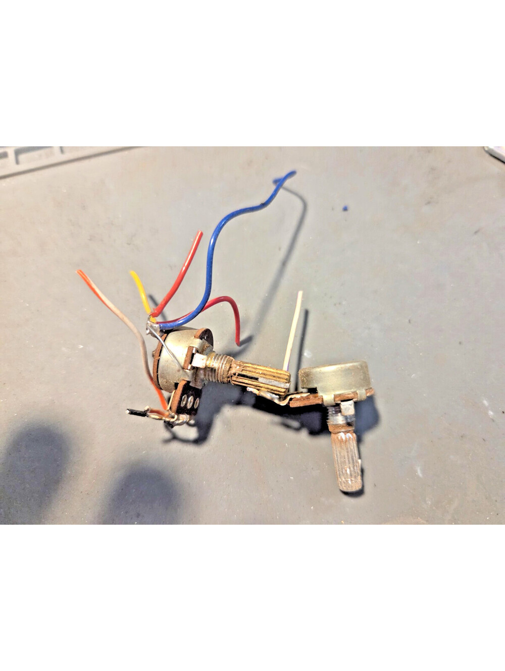 PAIR OF POTS FOR SURVEYOR 2400 MOBILE CB RADIO